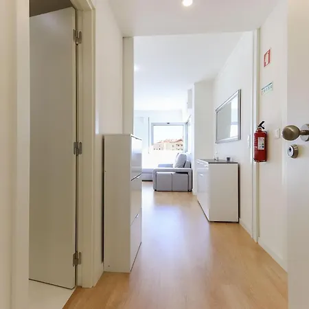 Modern Sky By Homing Appartement *